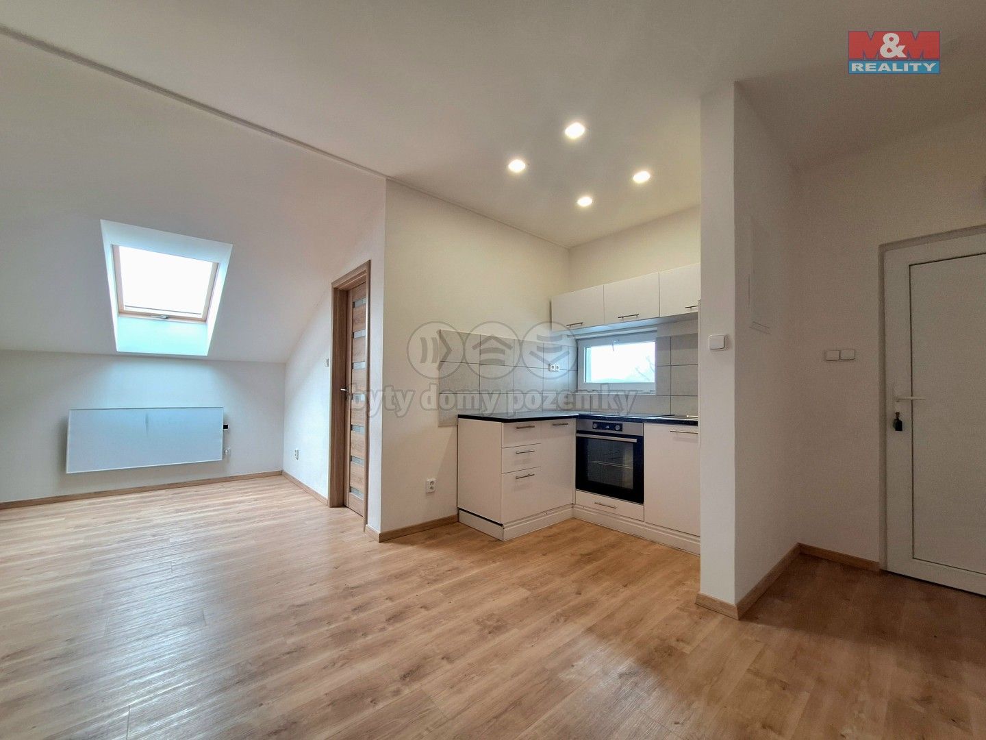 Pronájem byt 2+kk - Nová Ves II, Rostoklaty, 47 m²
