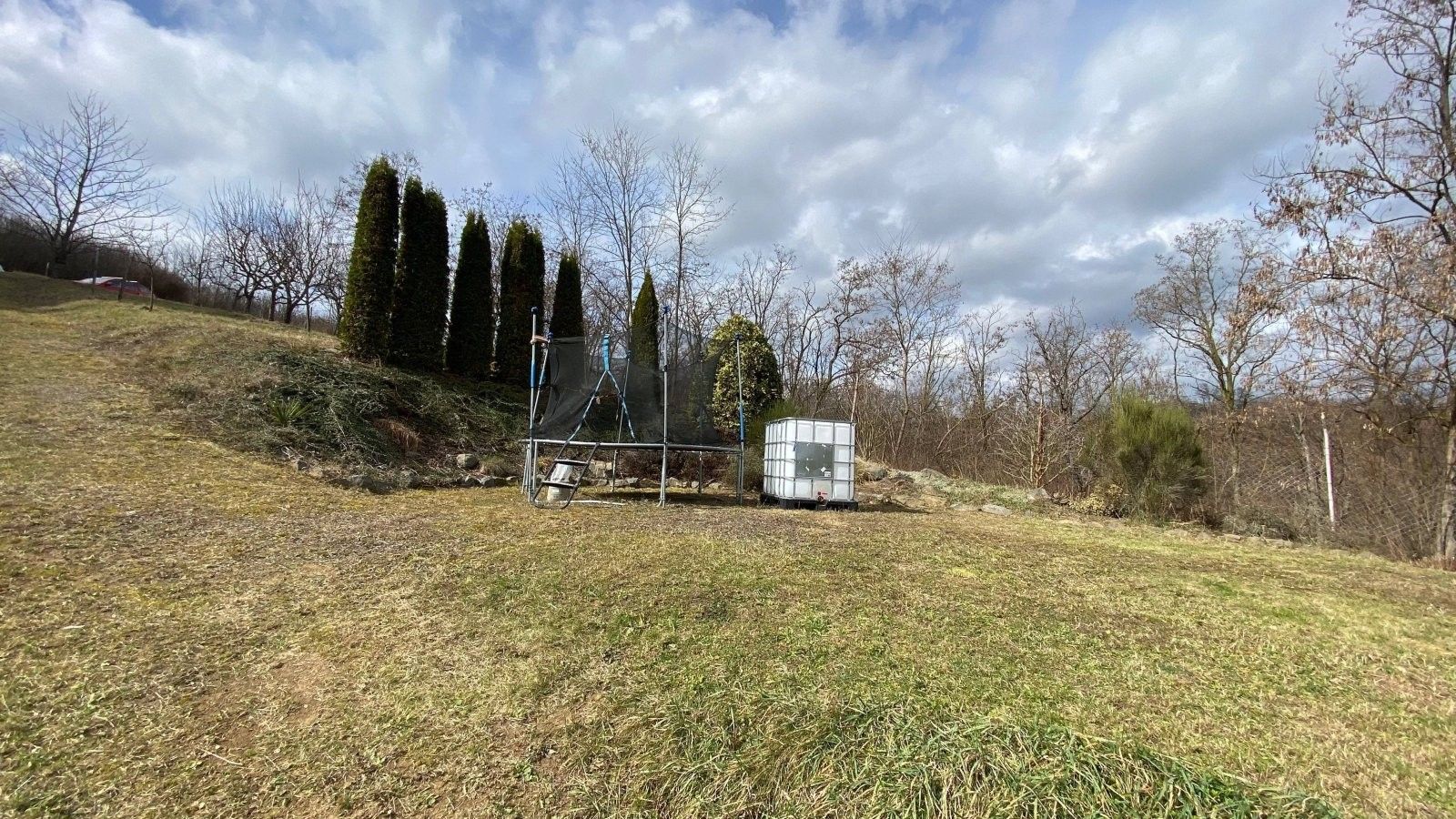 Zahrady, Dolní Kounice, 2 318 m²