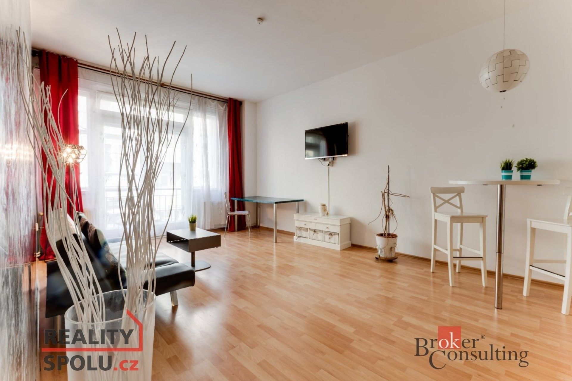 2+kk, Újezd, Praha, 56 m²