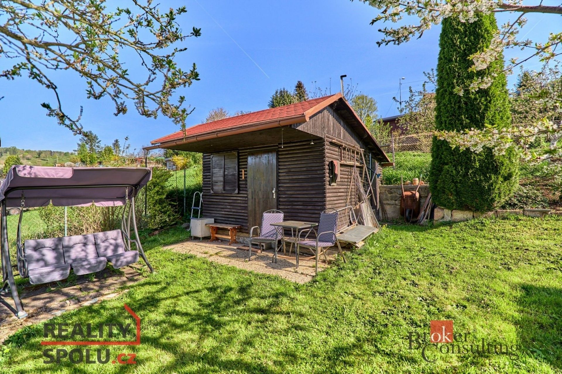Zahrady, Bečov nad Teplou, 294 m²