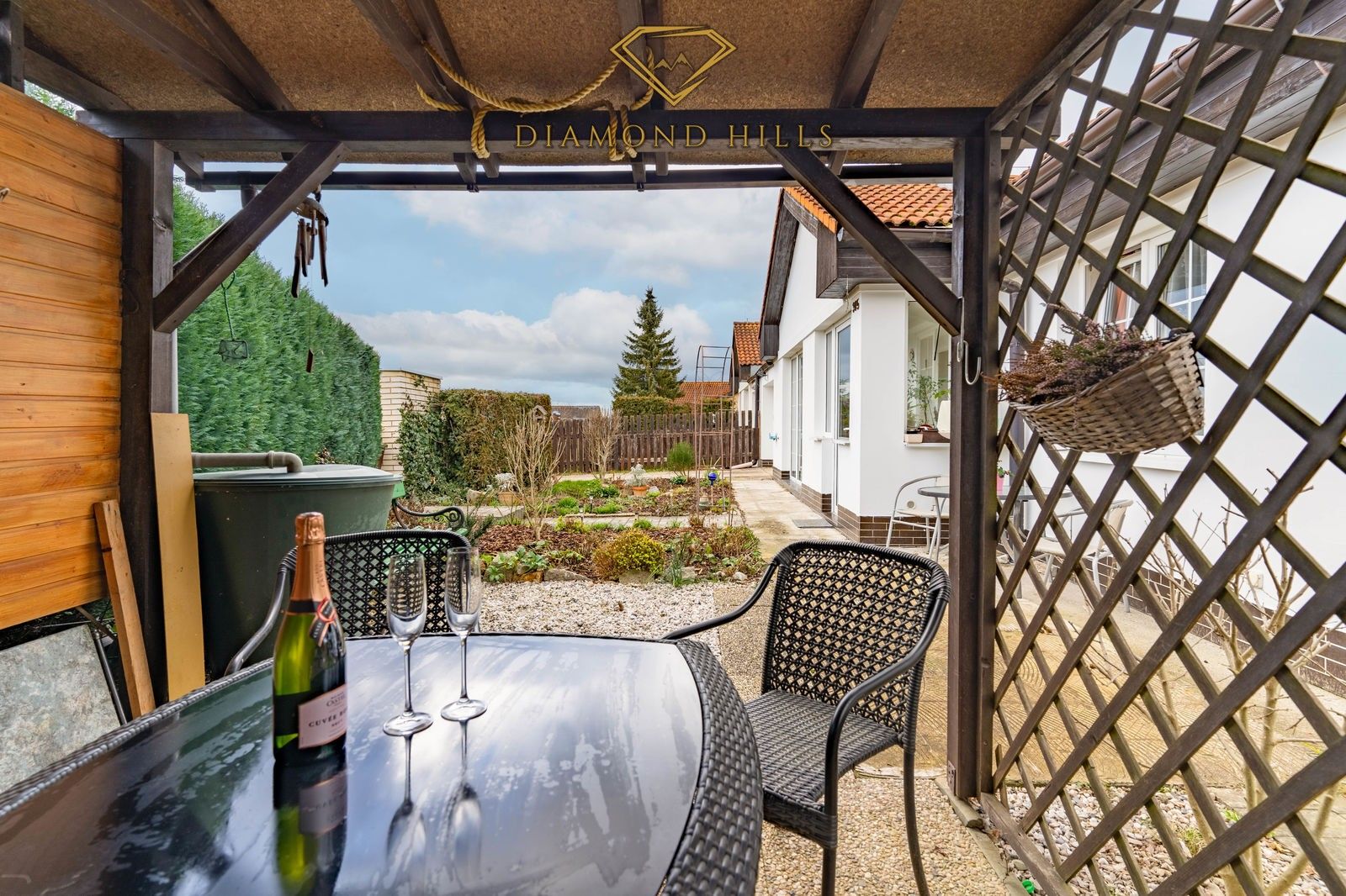 Prodej rodinný dům - Horní, Psáry, 102 m²