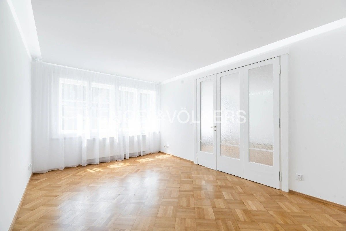 4+1, Střešovická, Praha, 142 m²