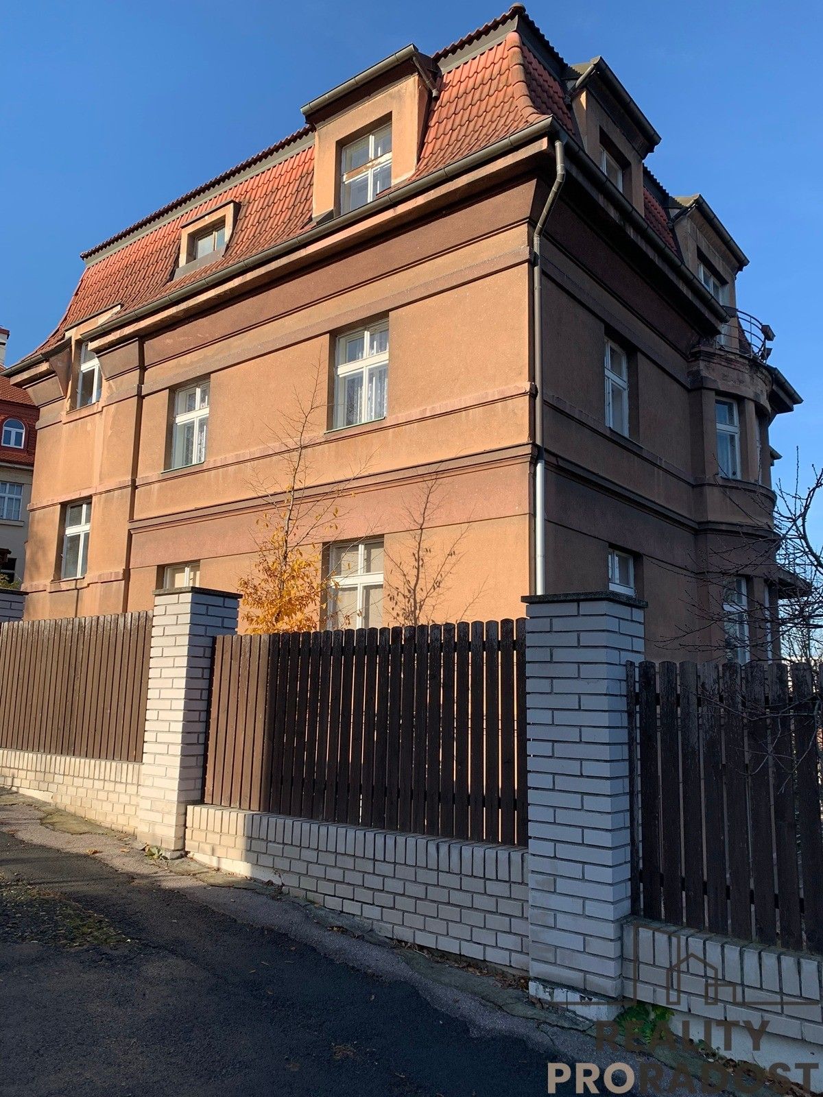 Vily, U Malvazinky, Praha, 800 m²