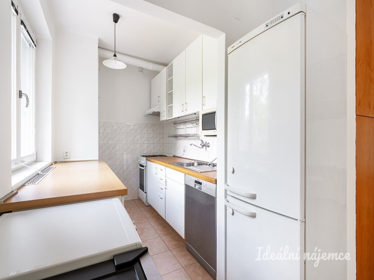 2+1, Pod Skalkou, Praha, 55 m²
