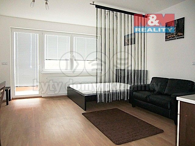 Pronájem byt 1+kk - Modenská, Praha, 34 m²