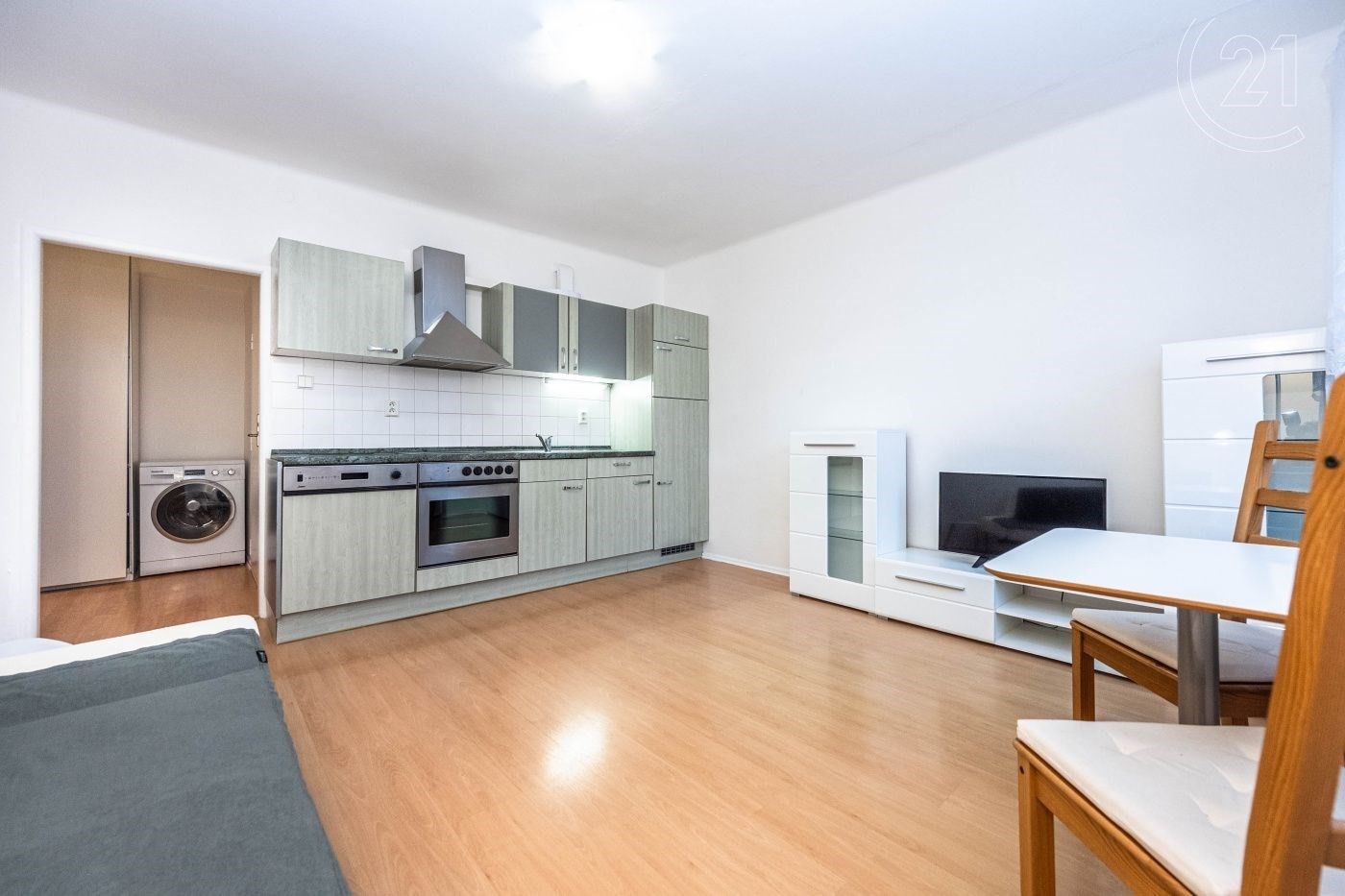 2+kk, Bajkalská, Praha, 43 m²