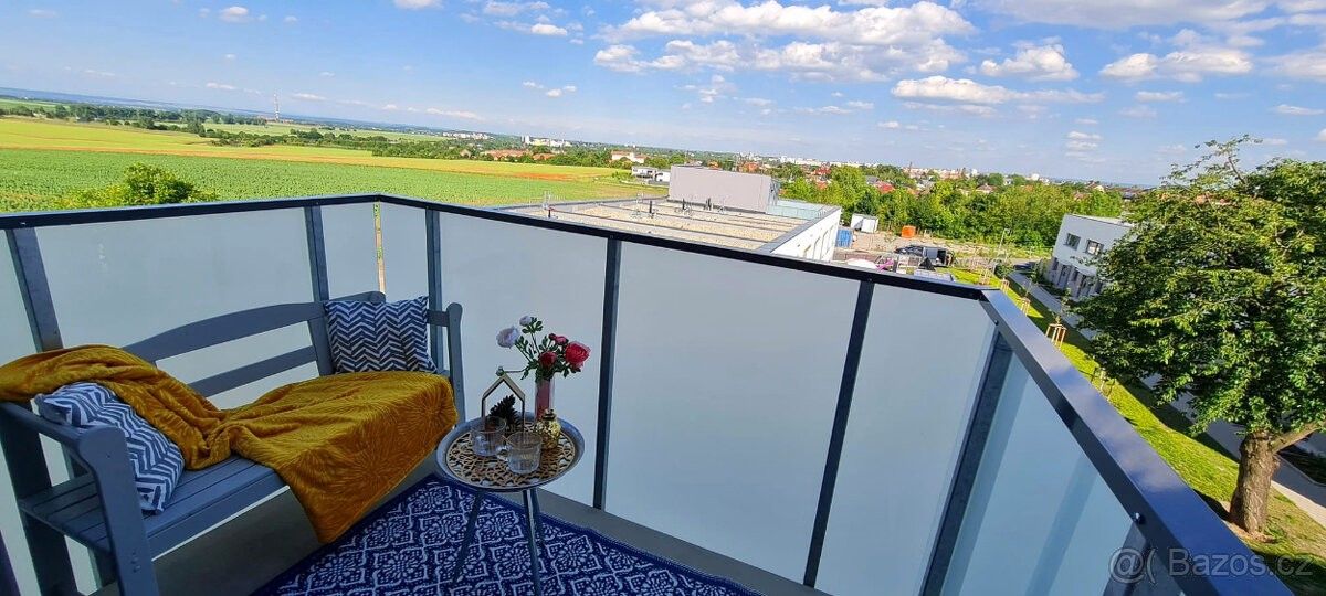 Pronájem byt 2+kk - Praha, 182 00, 52 m²