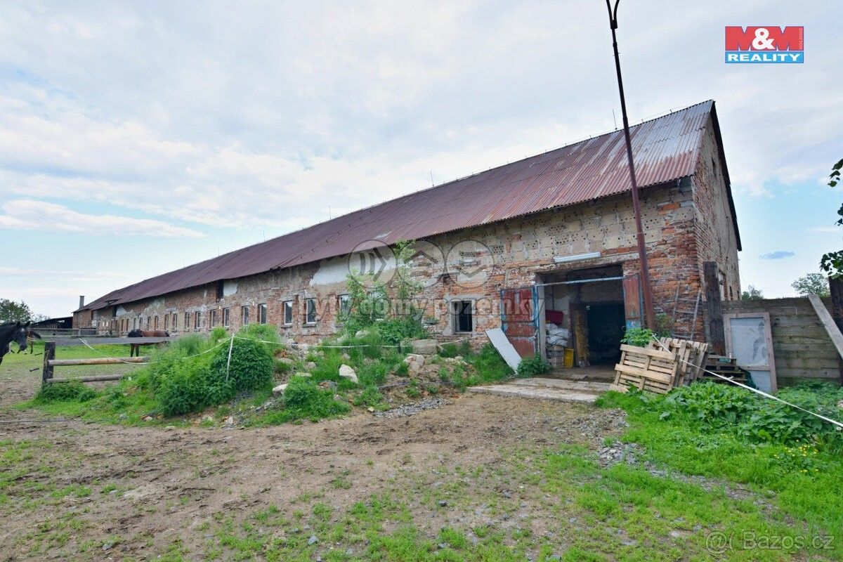 Prodej dům - Staré Křečany, 407 61, 1 923 m²