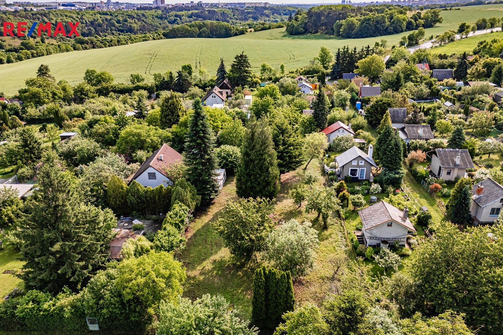 Zahrady, Praha, 1 182 m²