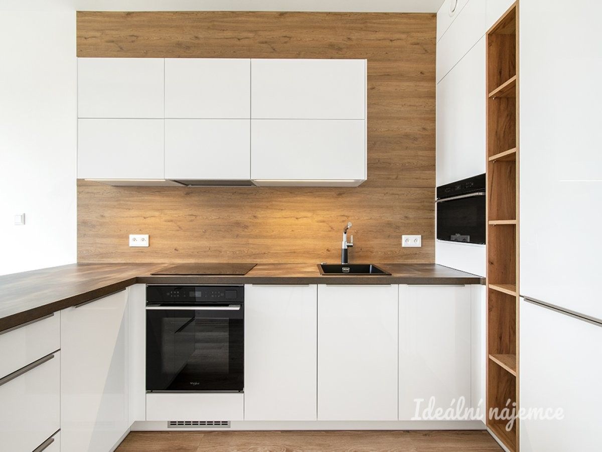 Pronájem byt 2+kk - Počernická, Praha, 39 m²
