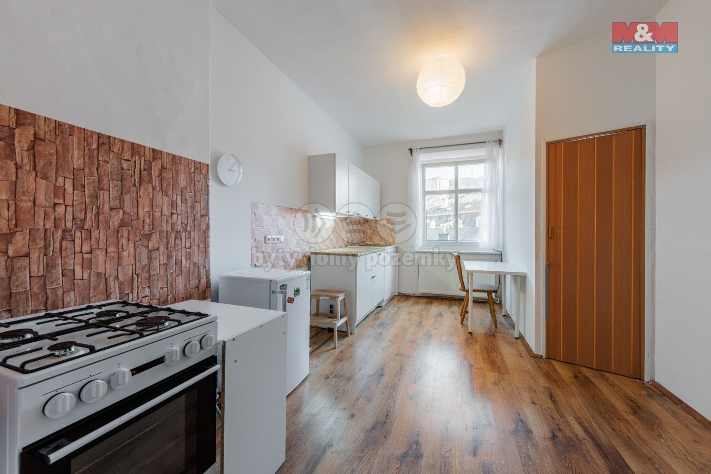 1+1, Vítězná, Karlovy Vary, 44 m²