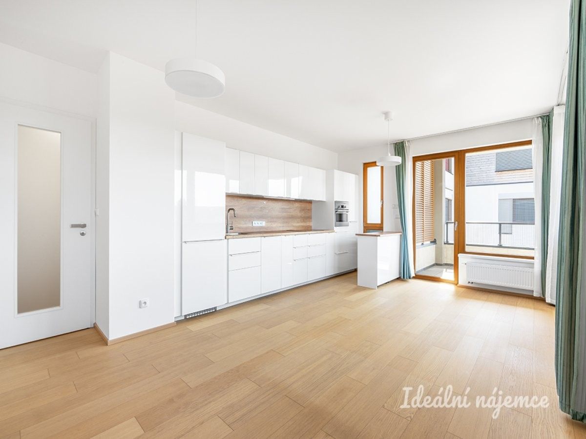 2+kk, Písková, Praha, 57 m²