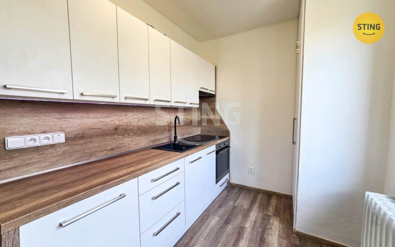 2+1, Závodní, Karviná, 57 m²