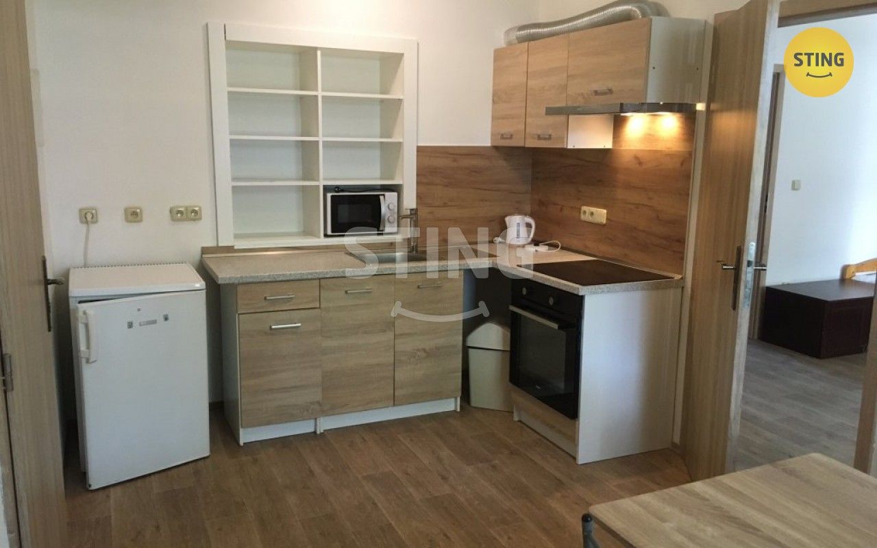 Pronájem byt 1+1 - Želeč, 38 m²