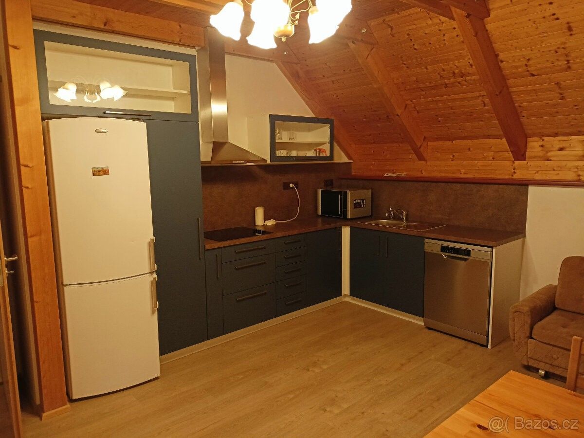 Pronájem byt - Libčice nad Vltavou, 252 66, 18 m²