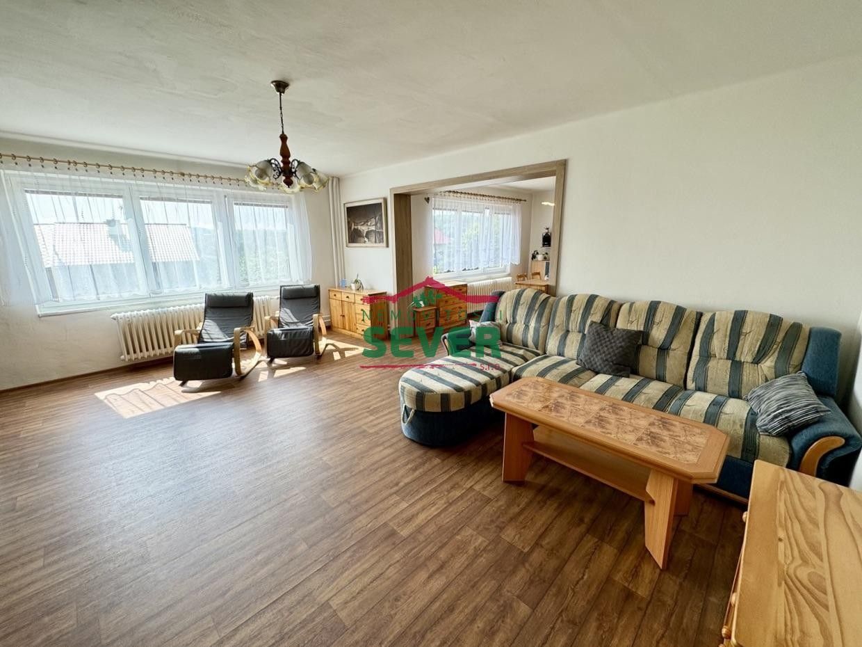 Prodej rodinný dům - Měcholupy, Louny, 200 m²