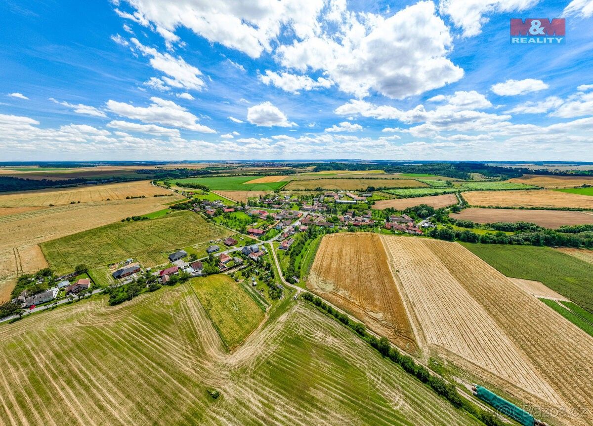 Zahrady, Moravské Budějovice, 676 02, 2 550 m²