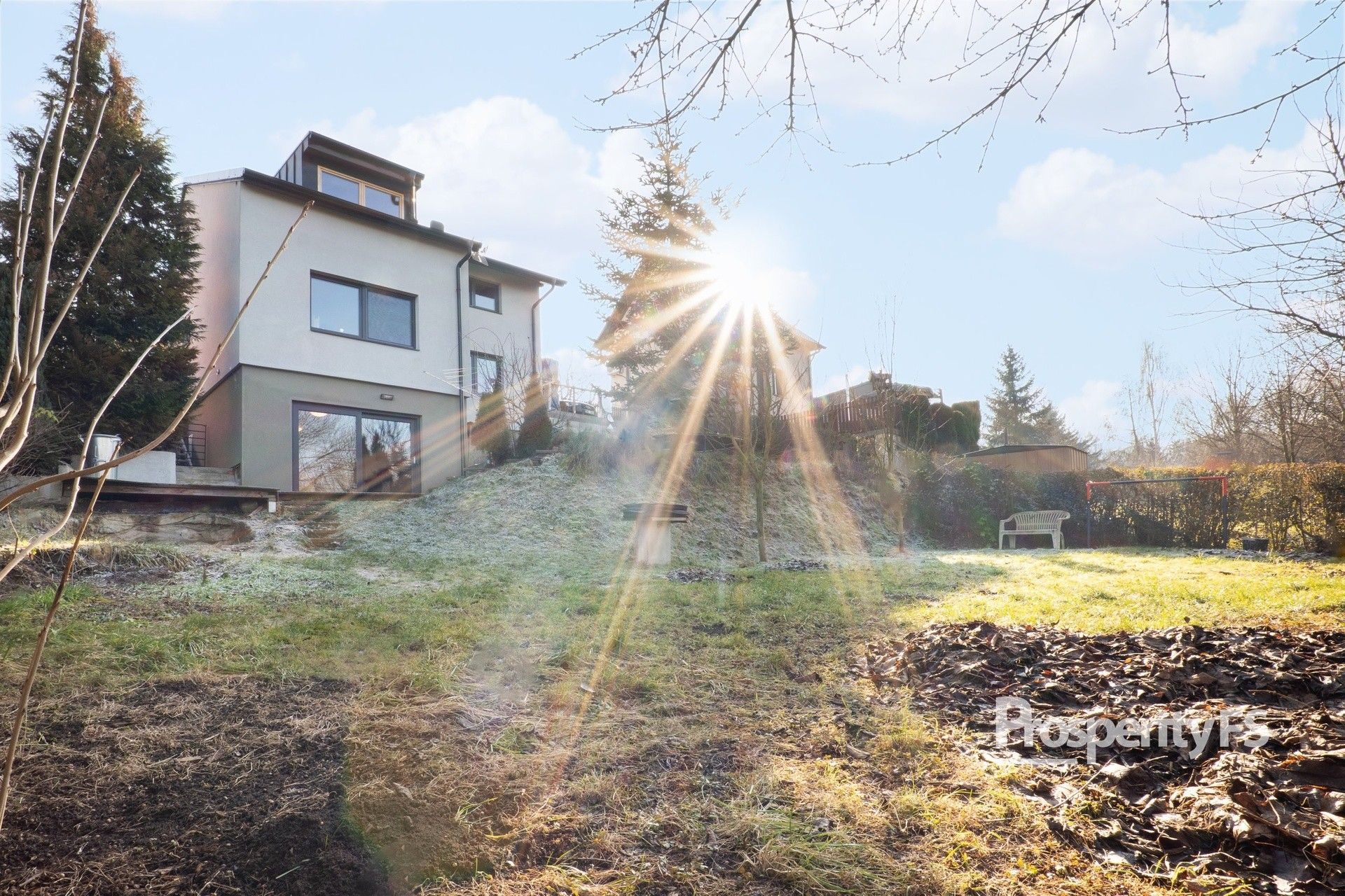 Ostatní, Veleň, 141 m²