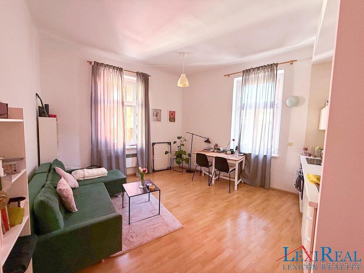 2+kk, Praha, 180 00, 39 m²