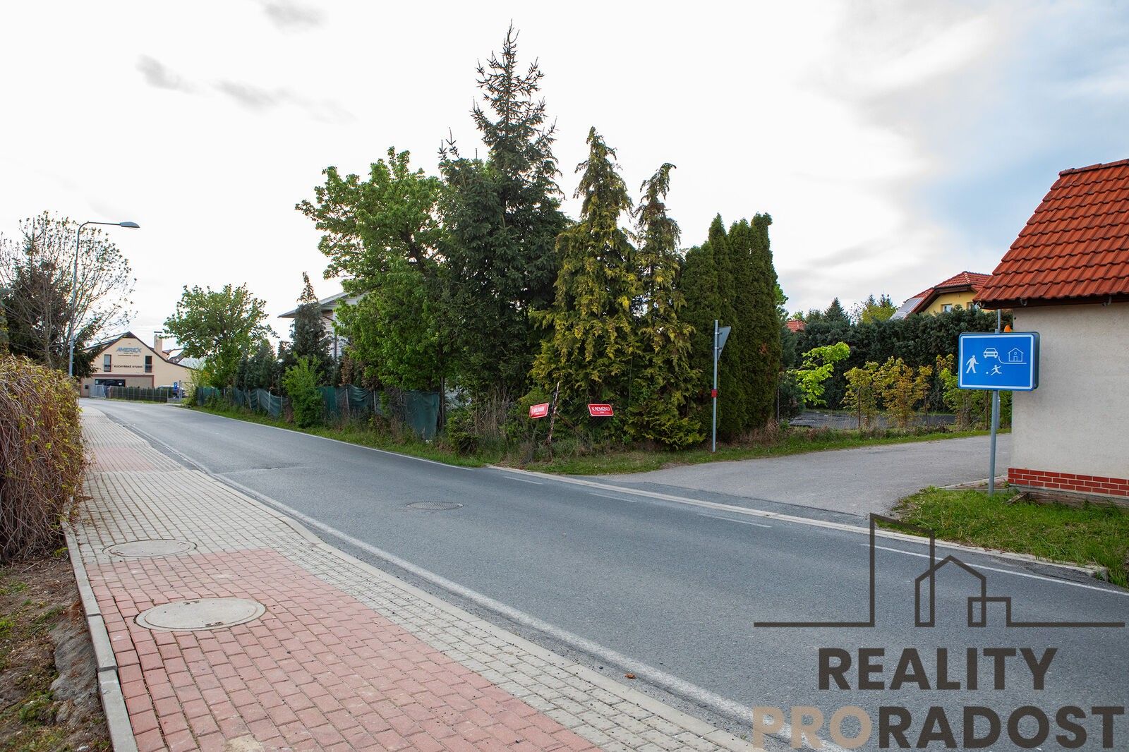 Prodej pozemek pro bydlení - Dolní Břežany, 883 m²