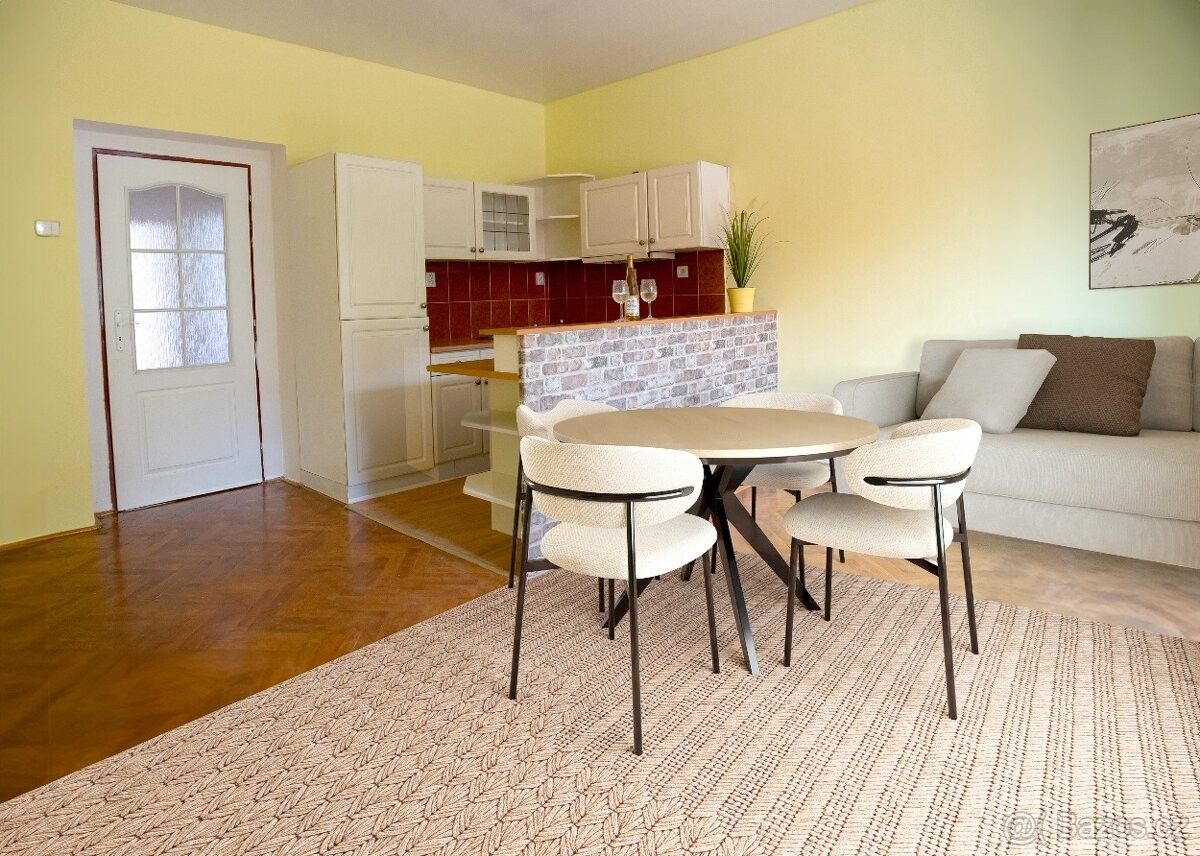 2+kk, Úpice, 542 32, 65 m²