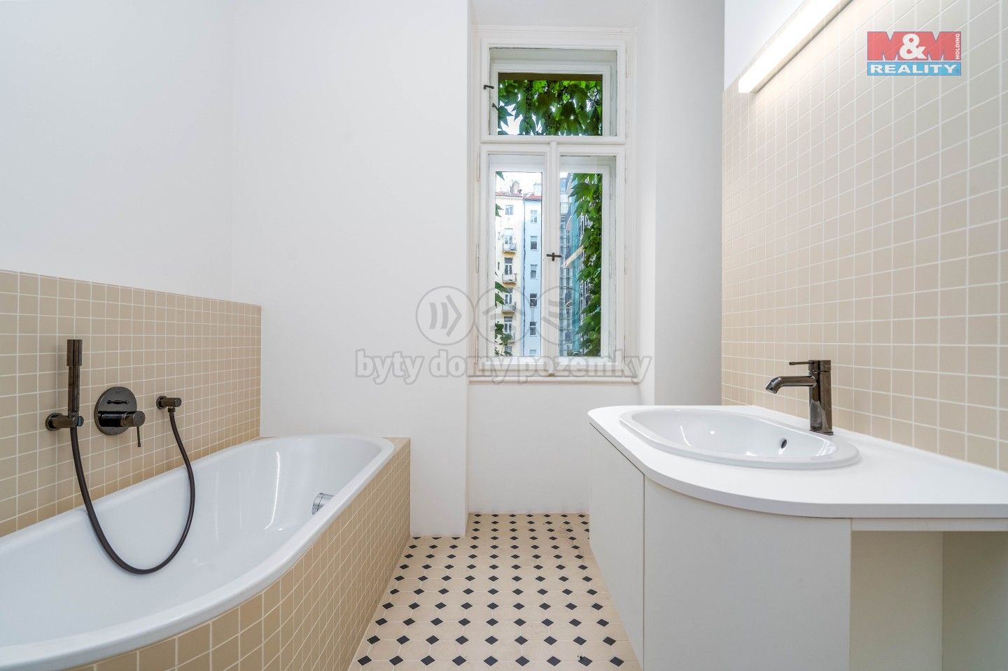 Prodej byt 4+1 - Zborovská, Praha, 141 m²