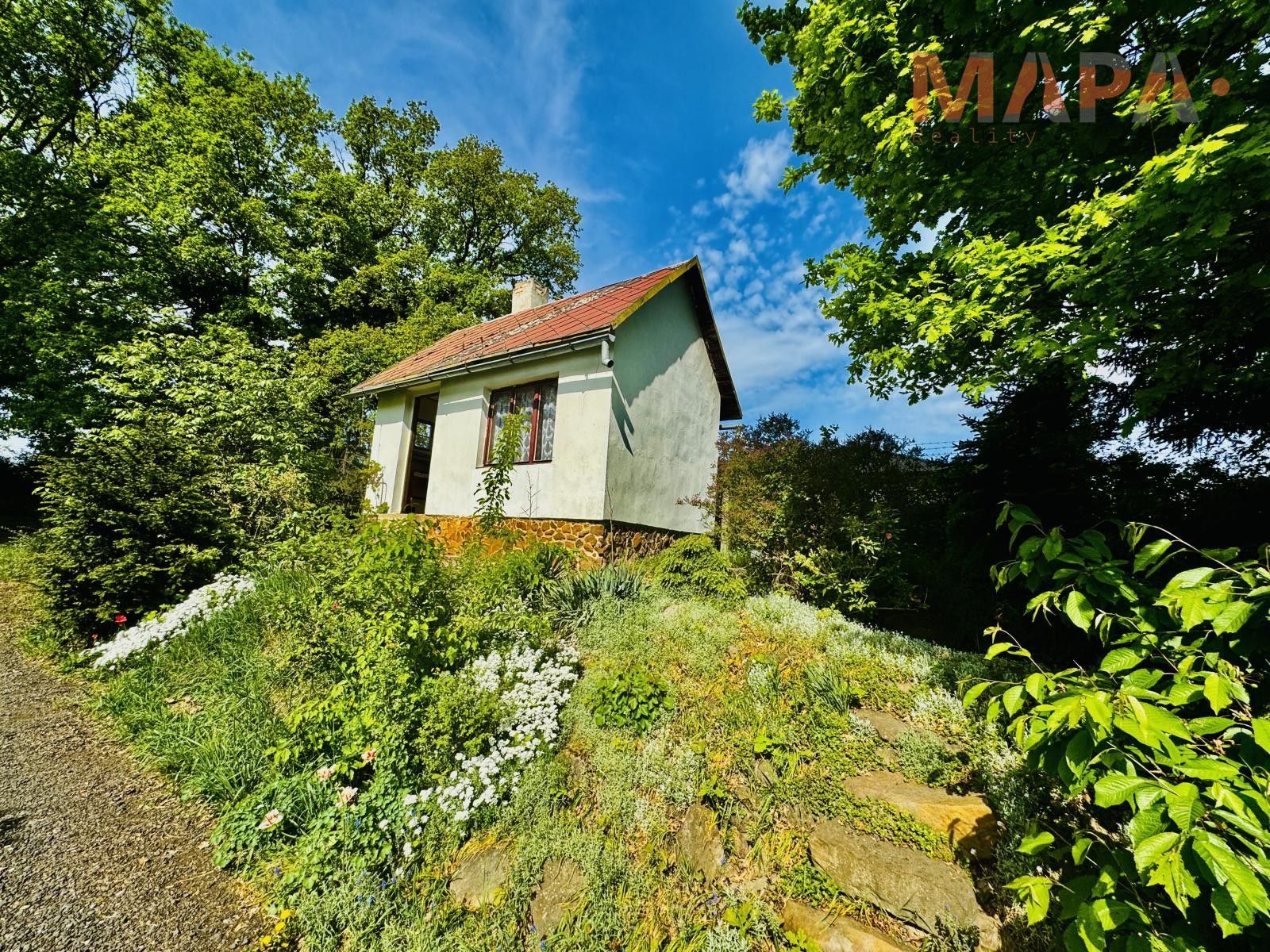 Zahrady, Ke Koupališti, Jirkov, 448 m²