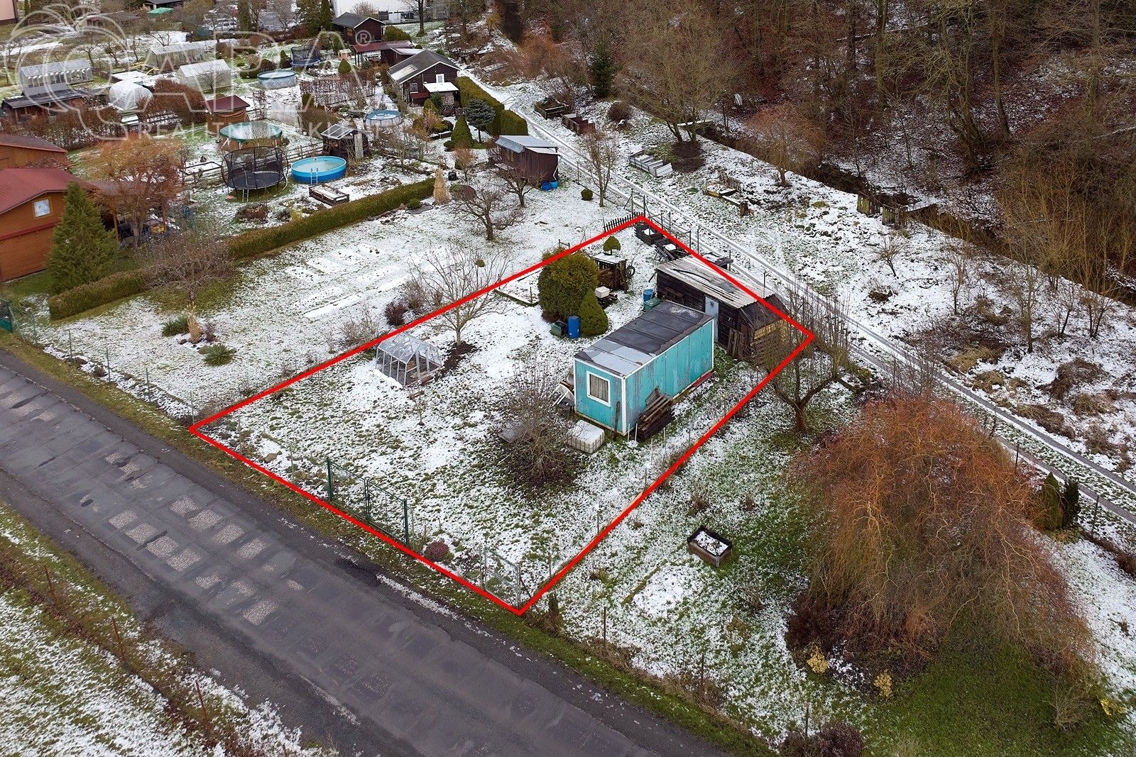 Zahrady, Králův Dvůr, 377 m²
