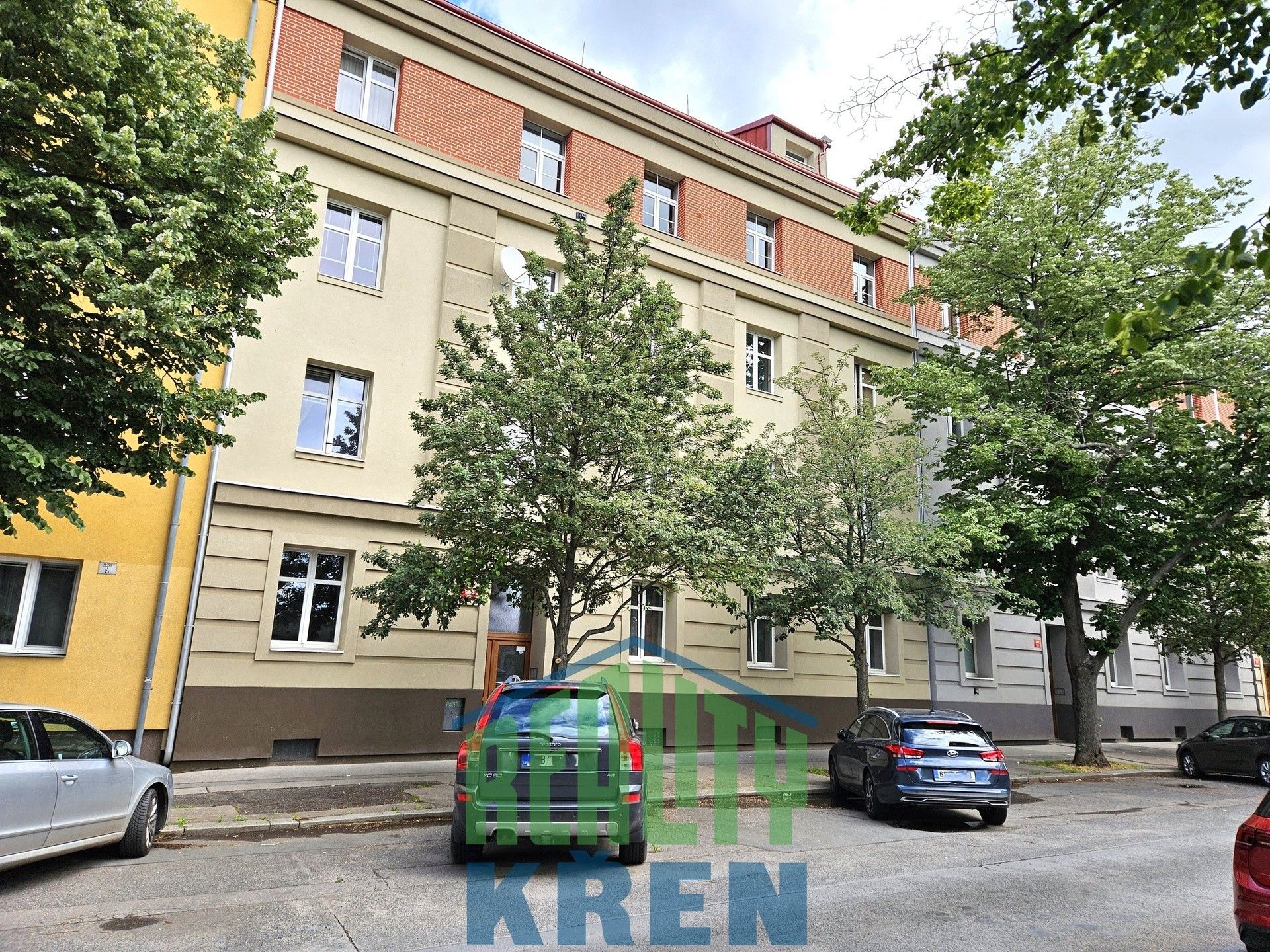 2+kk, Zákostelní, Praha, 55 m²