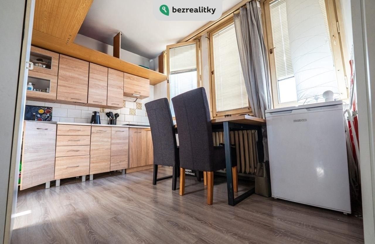 1+1, Jabloňová, Praha, 27 m²
