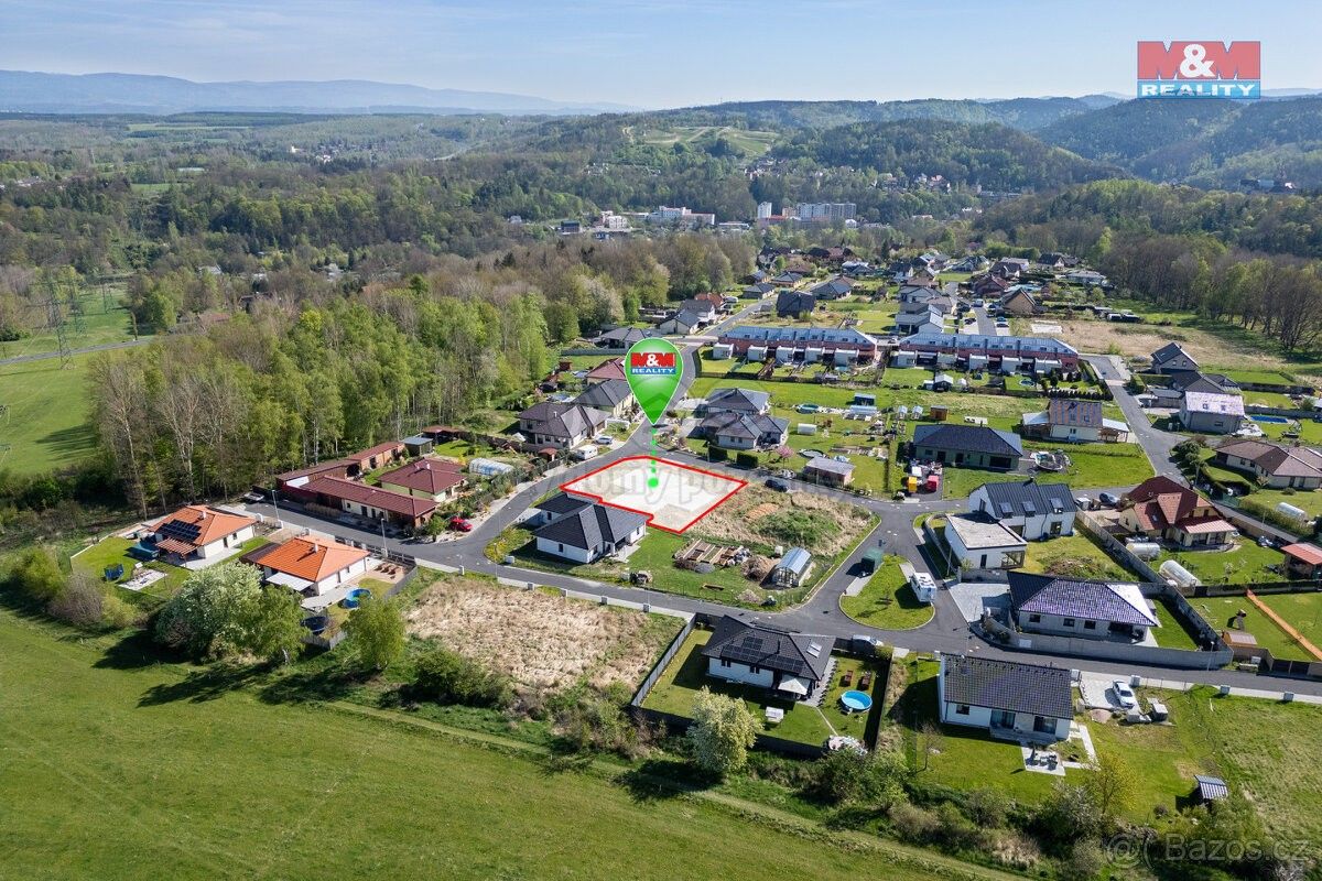 Louky, Loket, 357 33, 823 m²