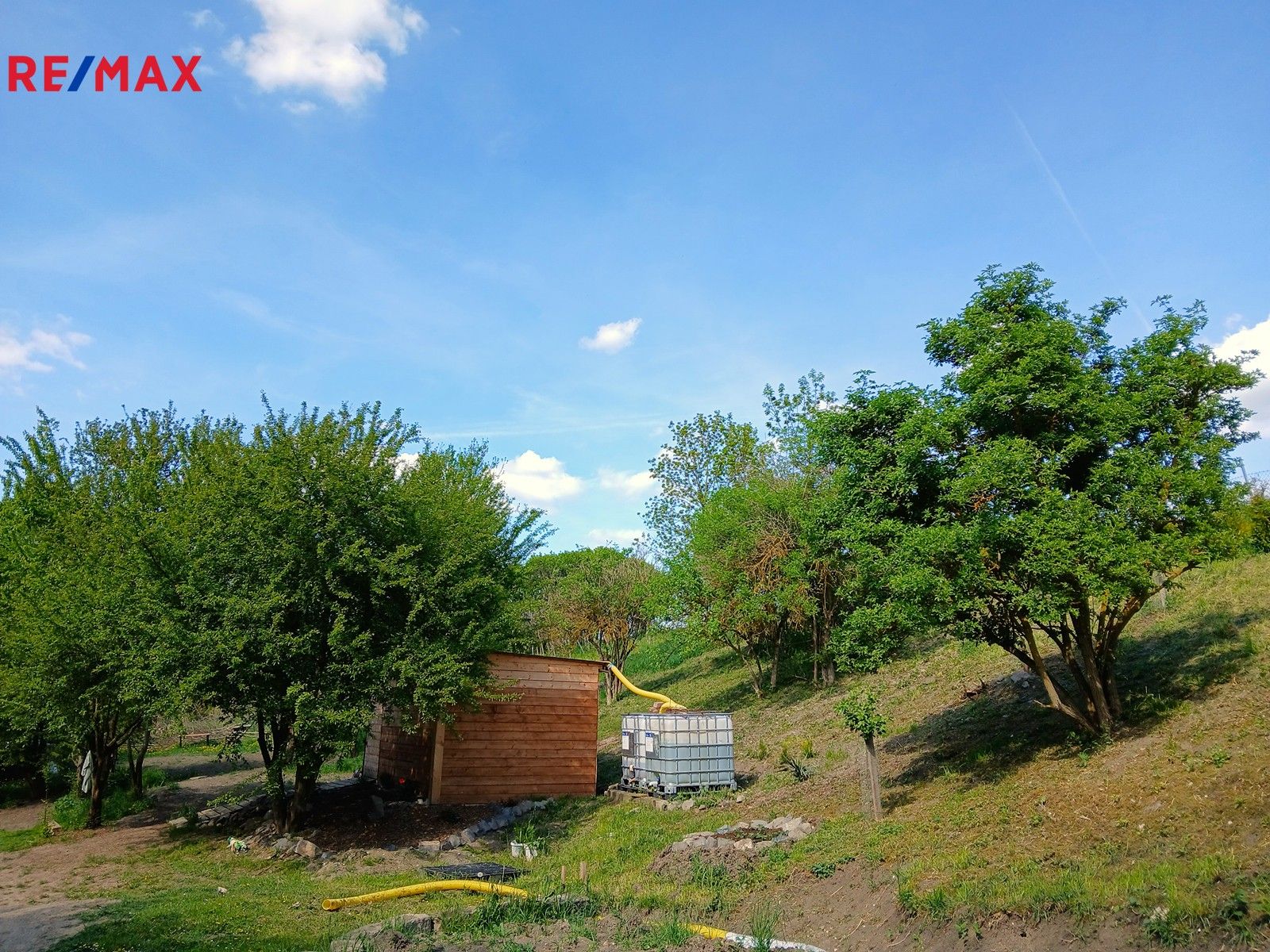 Zahrady, Býčkovice, 4 100 m²