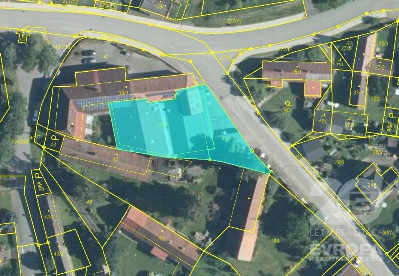 Prodej rodinný dům - Jiřice, 994 m²