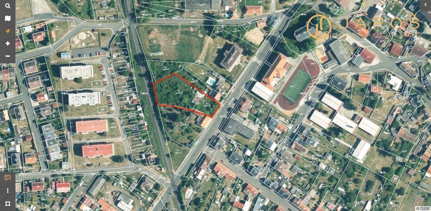 Pozemky pro bydlení, Vroutek, 1 678 m²