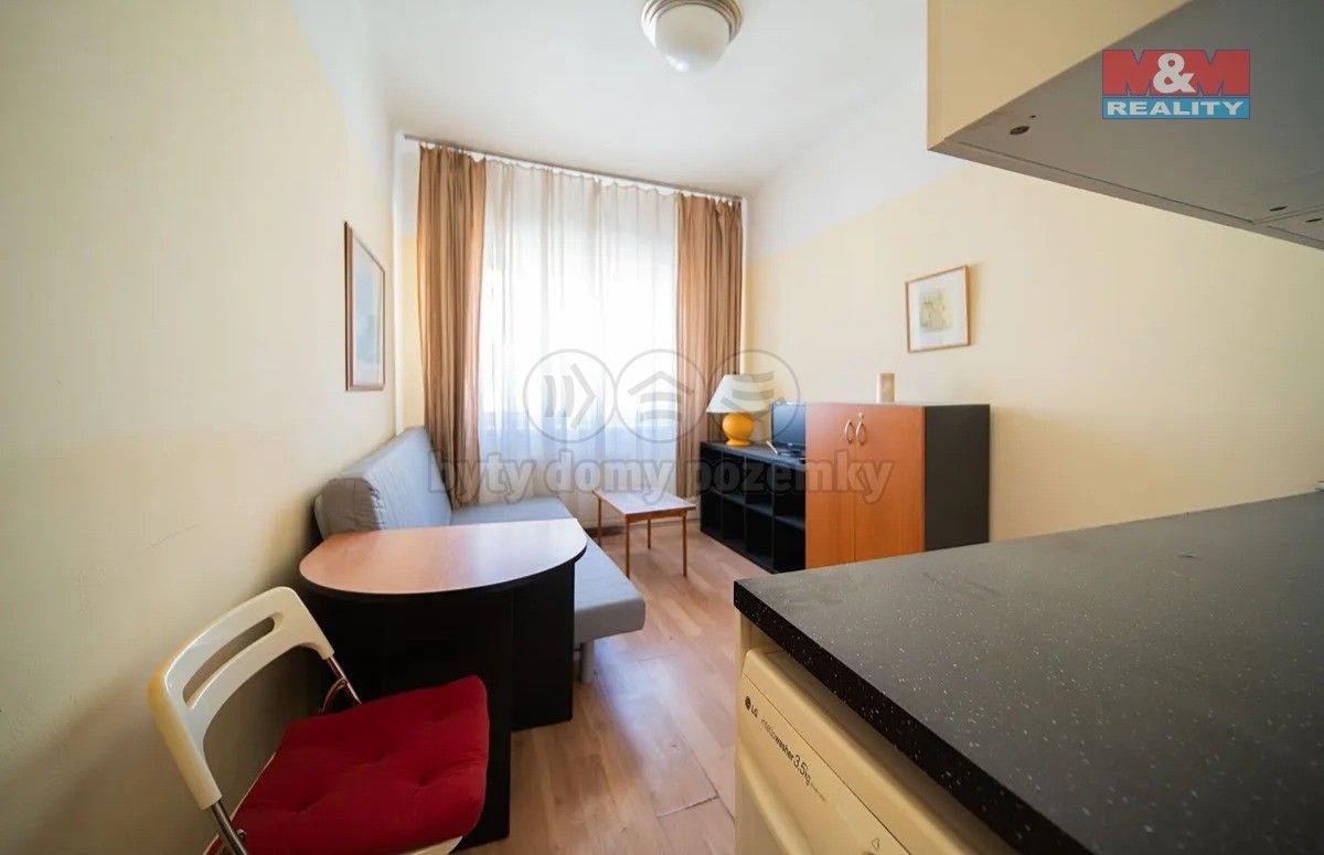 1+kk, Jindřicha Plachty, Praha, 20 m²