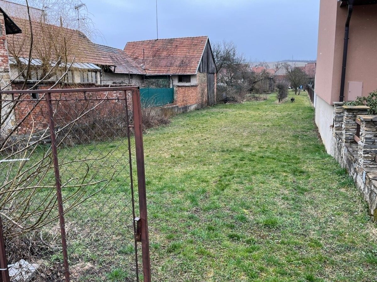 Pozemky pro bydlení, Lipov, 696 72, 642 m²