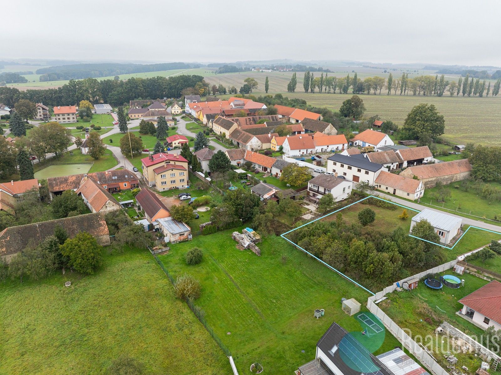 Pozemky pro bydlení, Radošovice, 1 303 m²