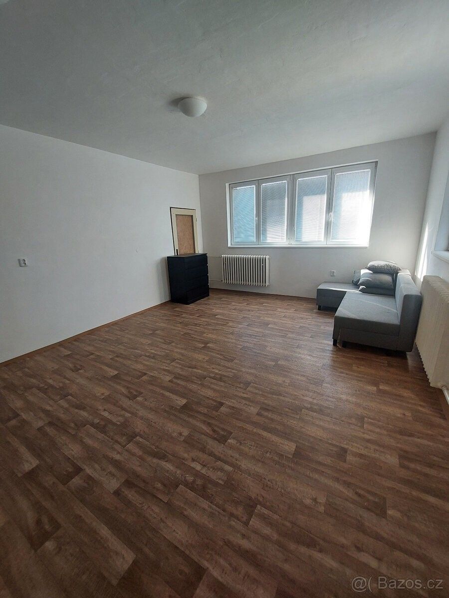 Pronájem byt 1+1 - Boršice u Buchlovic, 687 09, 1 m²