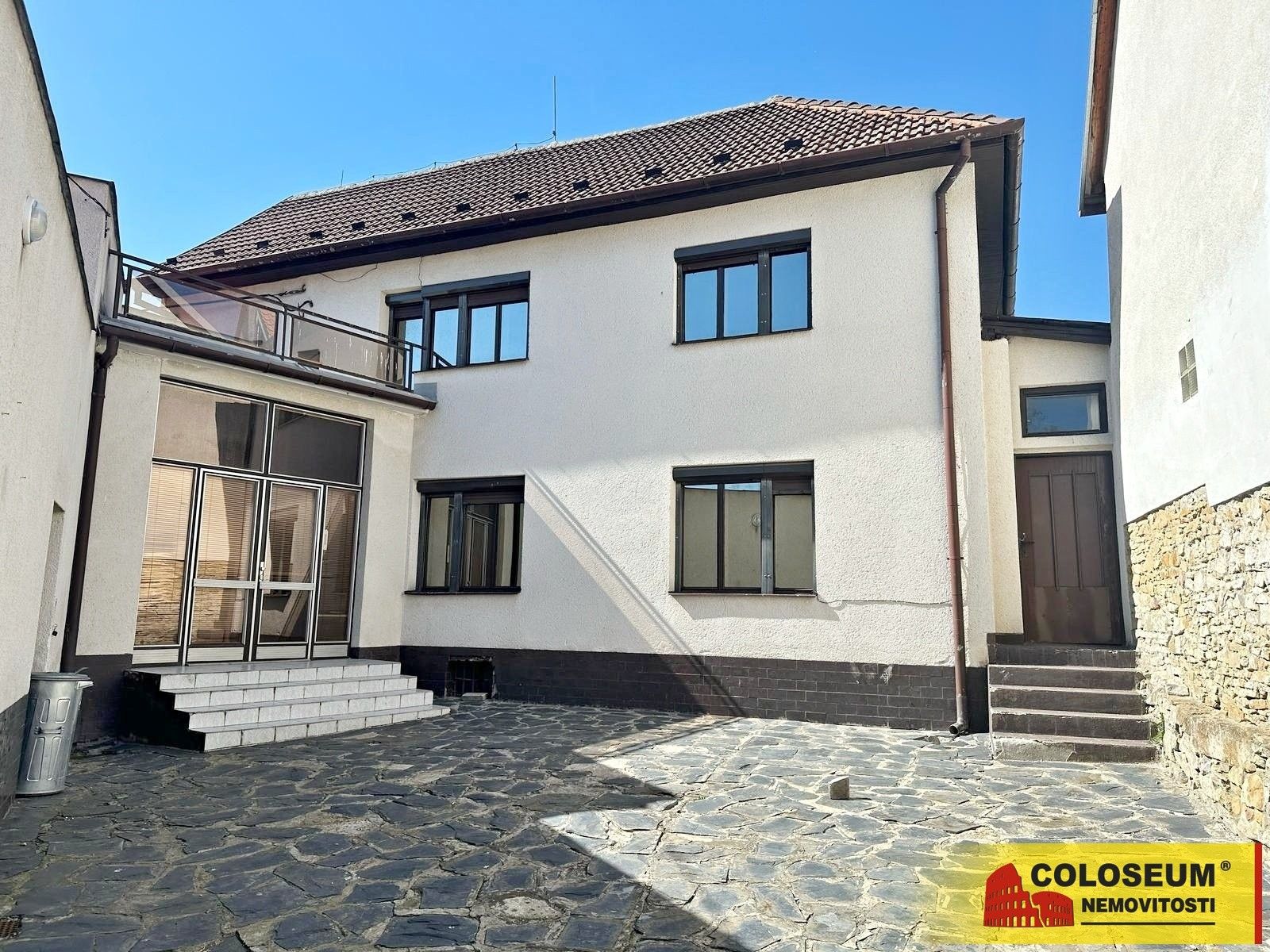 Ostatní, Komňa, 146 m²
