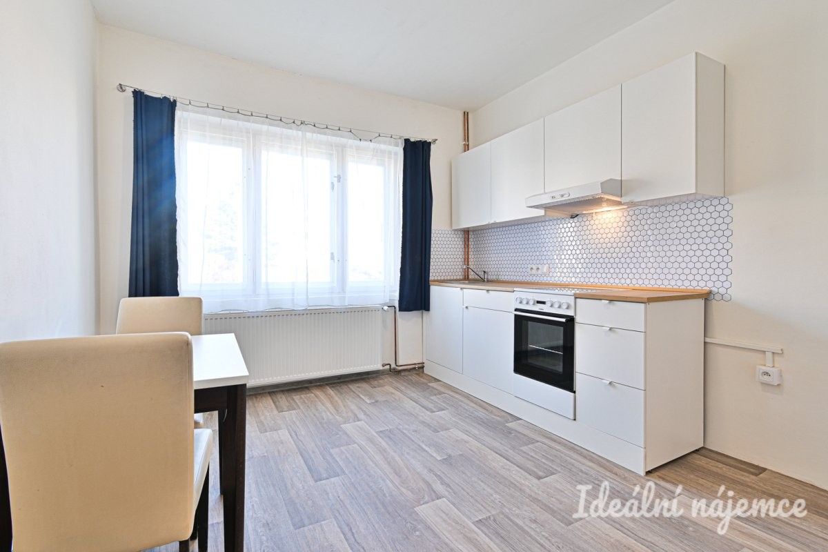 Pronájem byt 2+1 - Tyršova, Šlapanice, 63 m²