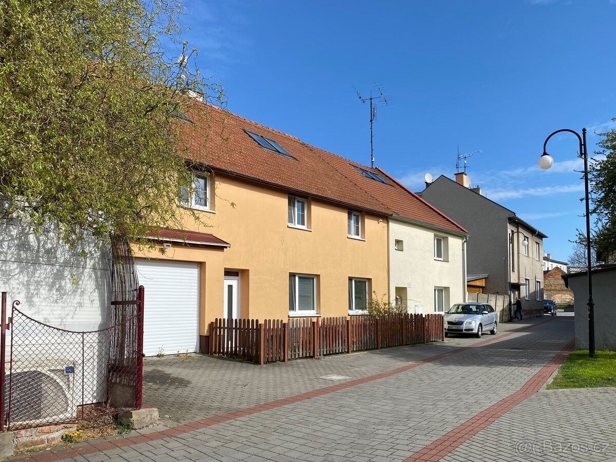 Prodej dům - Holešov, 769 01, 265 m²