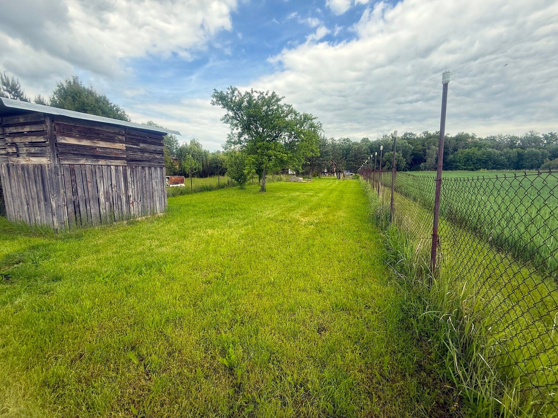 Zahrady, Lužerady, Louny, 980 m²