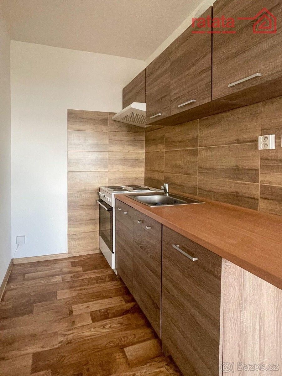 2+kk, Chomutov, 430 04