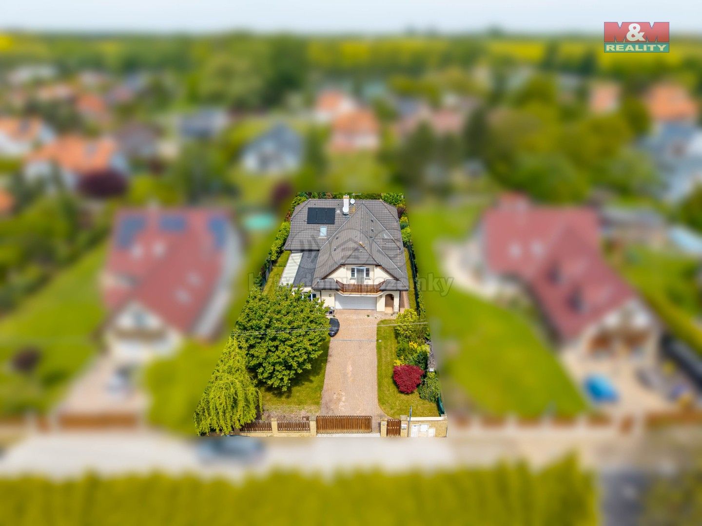 Prodej rodinný dům - Dlouhá, Chýně, 439 m²