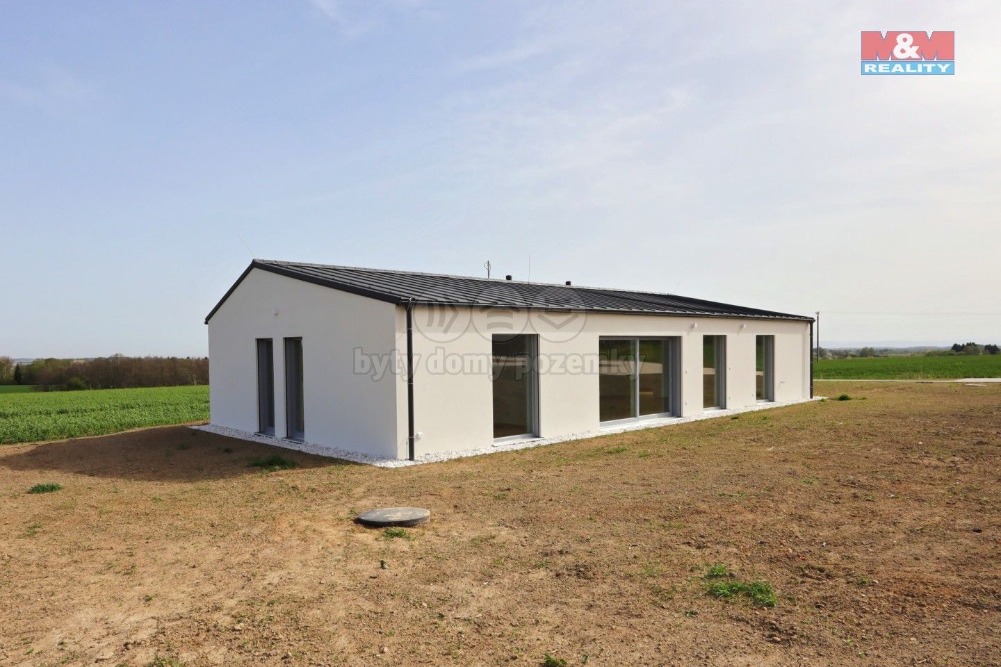 Rodinné domy, Pivnisko, Chlístovice, 121 m²