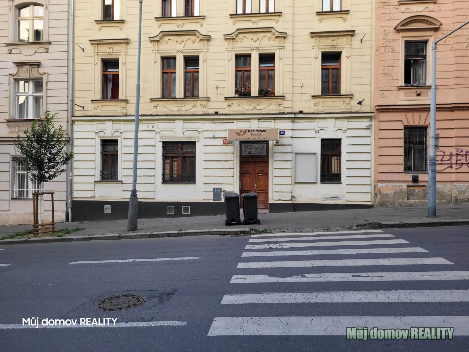 Pronájem byt 1+1 - U Santošky, Praha, 45 m²