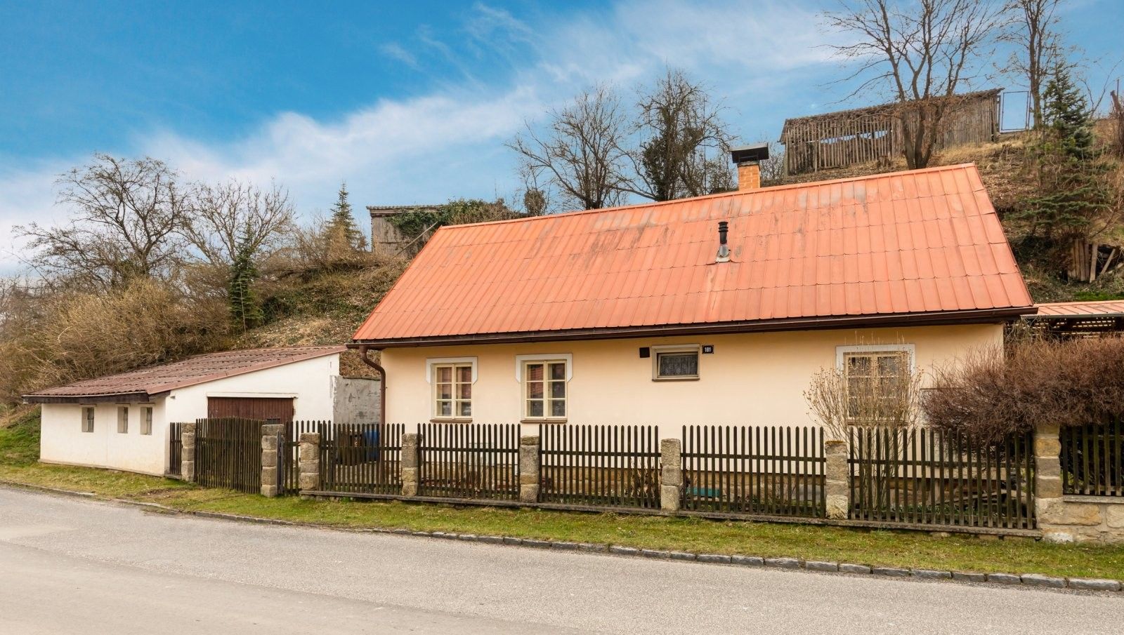 Rodinné domy, Nedamovská, Dubá, 90 m²