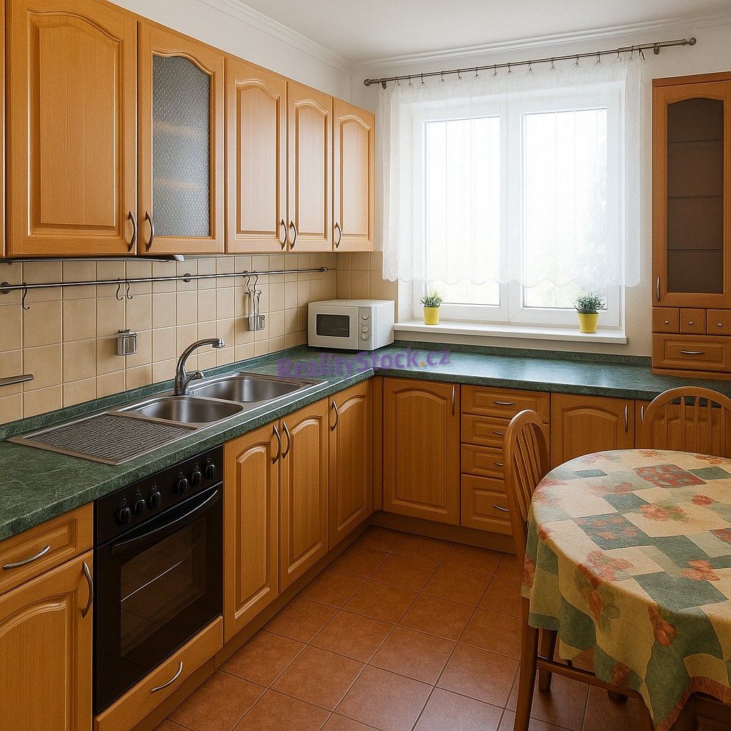 Prodej byt 3+1 - Ladova, Benešov, 72 m²