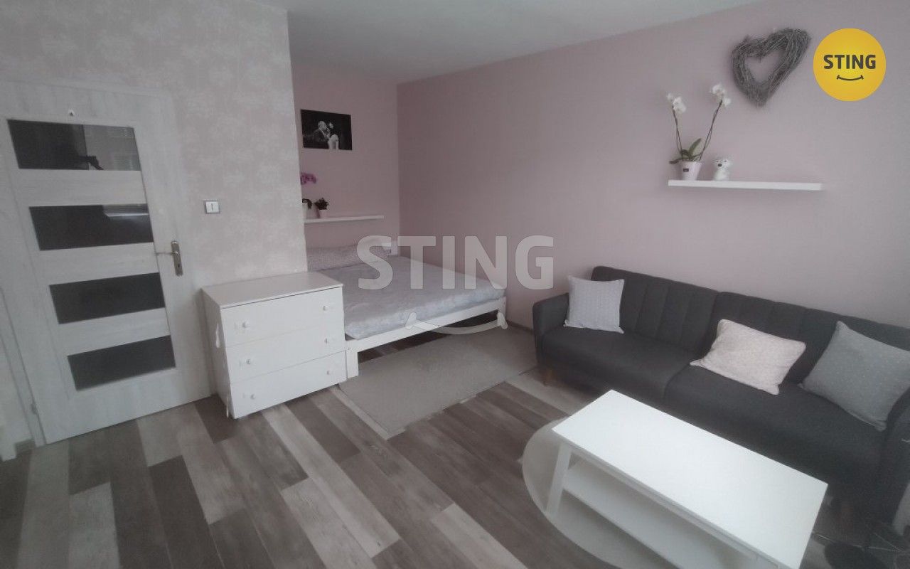 Pronájem byt 1+1 - Sosnová, Třinec, 32 m²