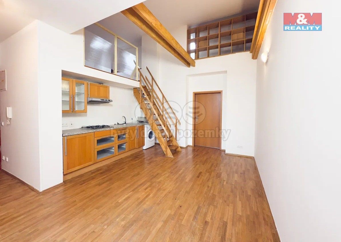 3+kk, Vlkova, Praha, 87 m²